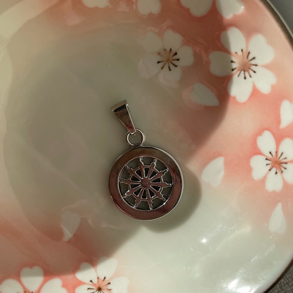 Compass Pendant - Picture 3 of 3